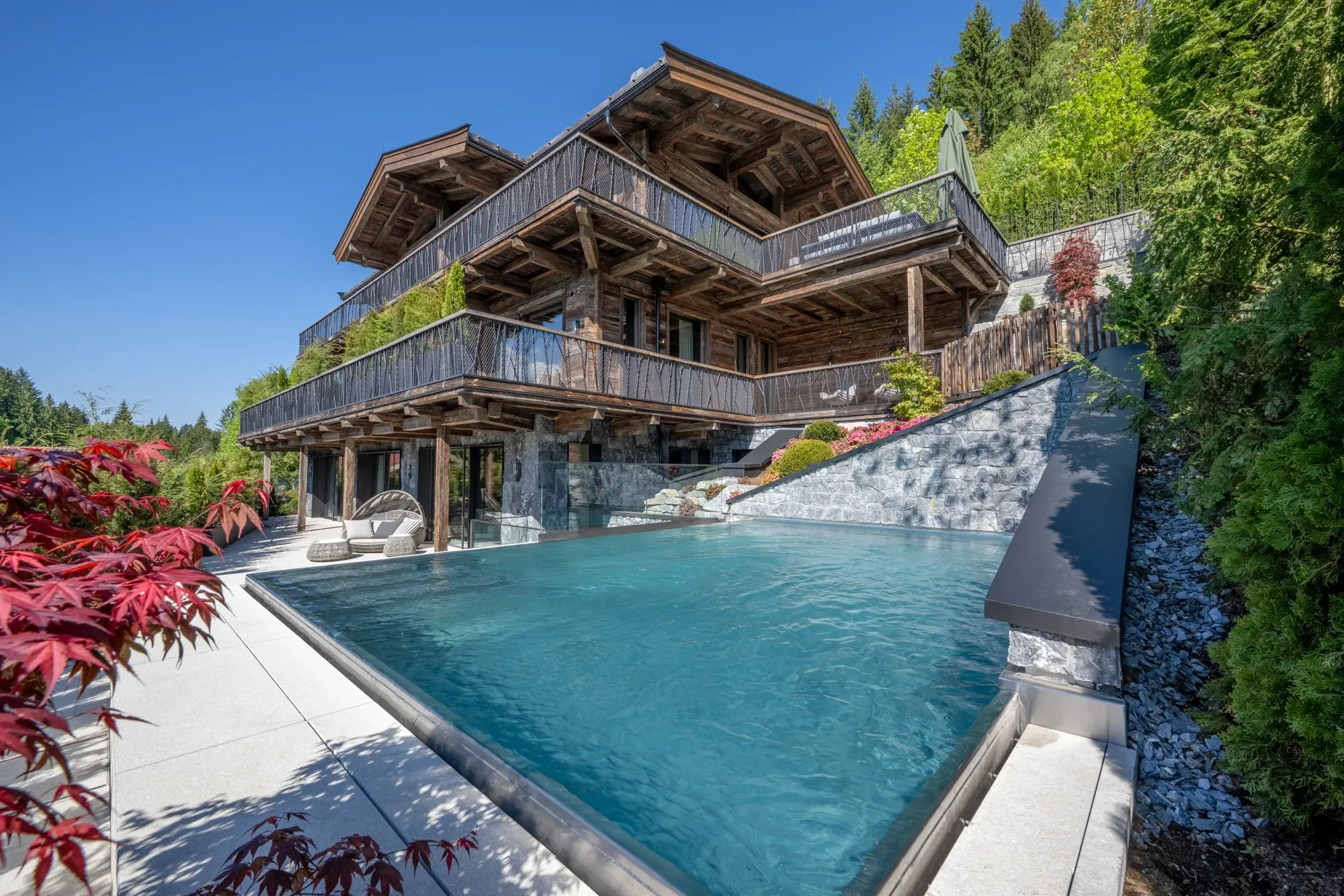 Exterior photo 3