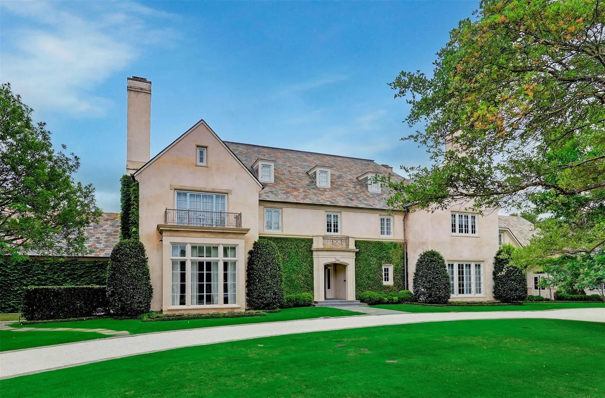 3 Briarwood Court, Houston, Texas, United States. - Hero Image