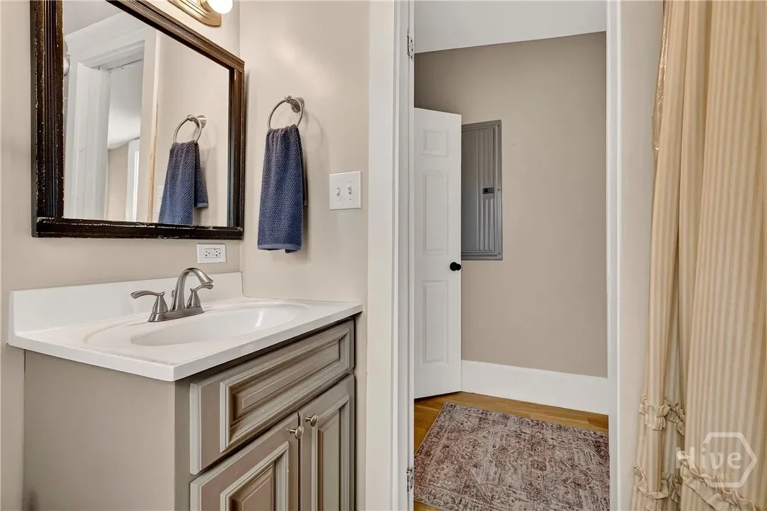 513 E Henry Street, Savannah, Georgia, United States. - Photo 25