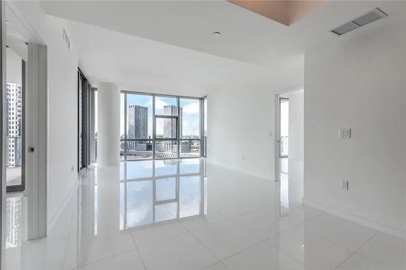 Gallery photo 6