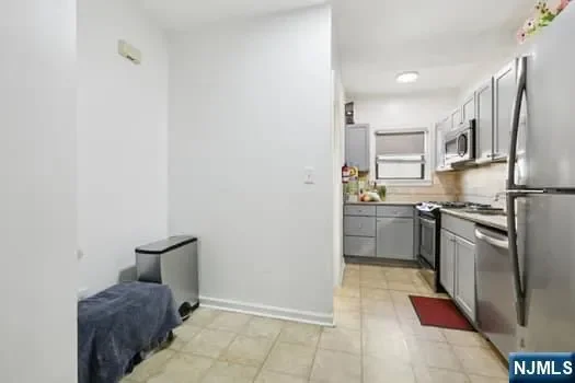 7 Laird Place, Cliffside Park, New Jersey, United States. - Photo 18
