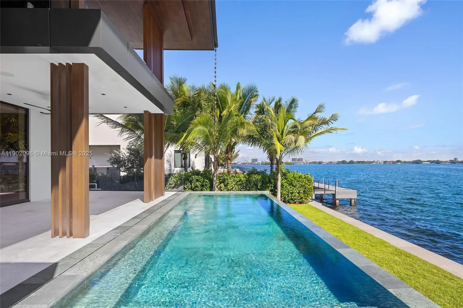 11404 N Bayshore Dr, North Miami Beach, Florida, United States. - Photo 53