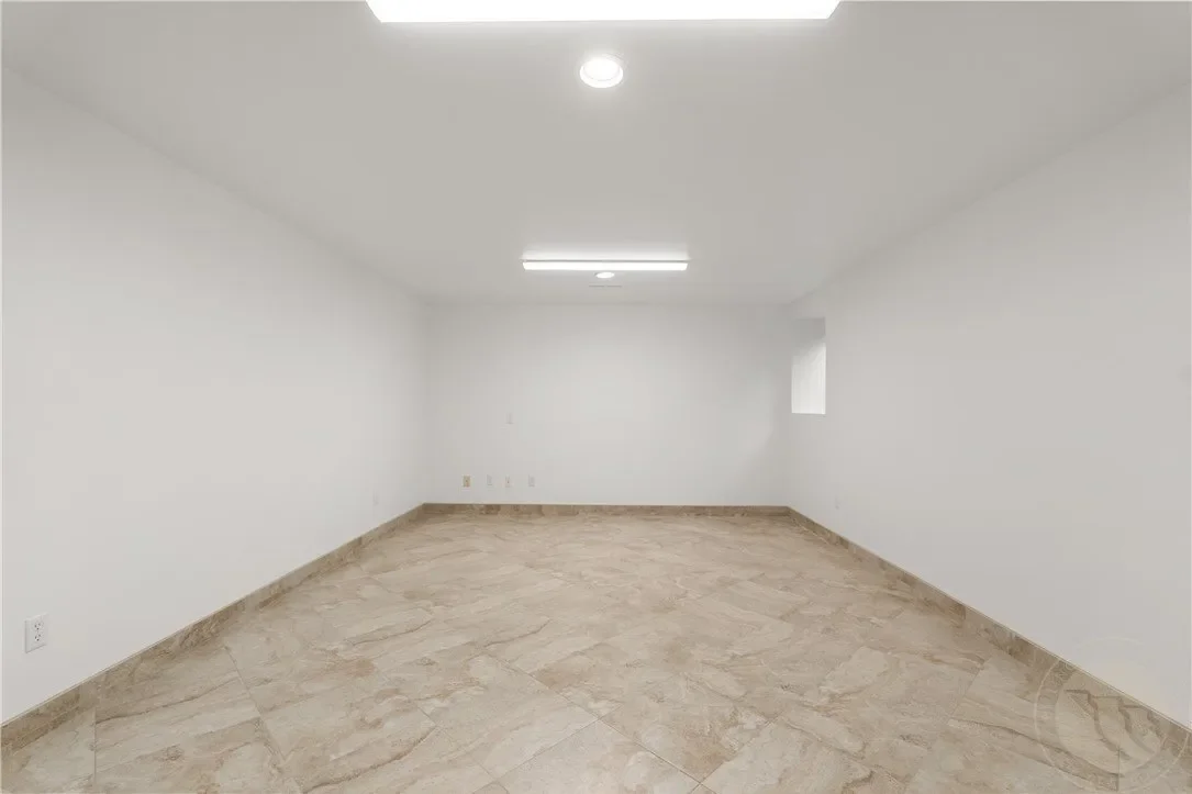 Gallery photo 4