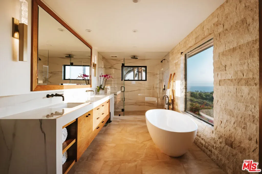 29660 Harvester Road, Malibu, California, United States. - Photo 36
