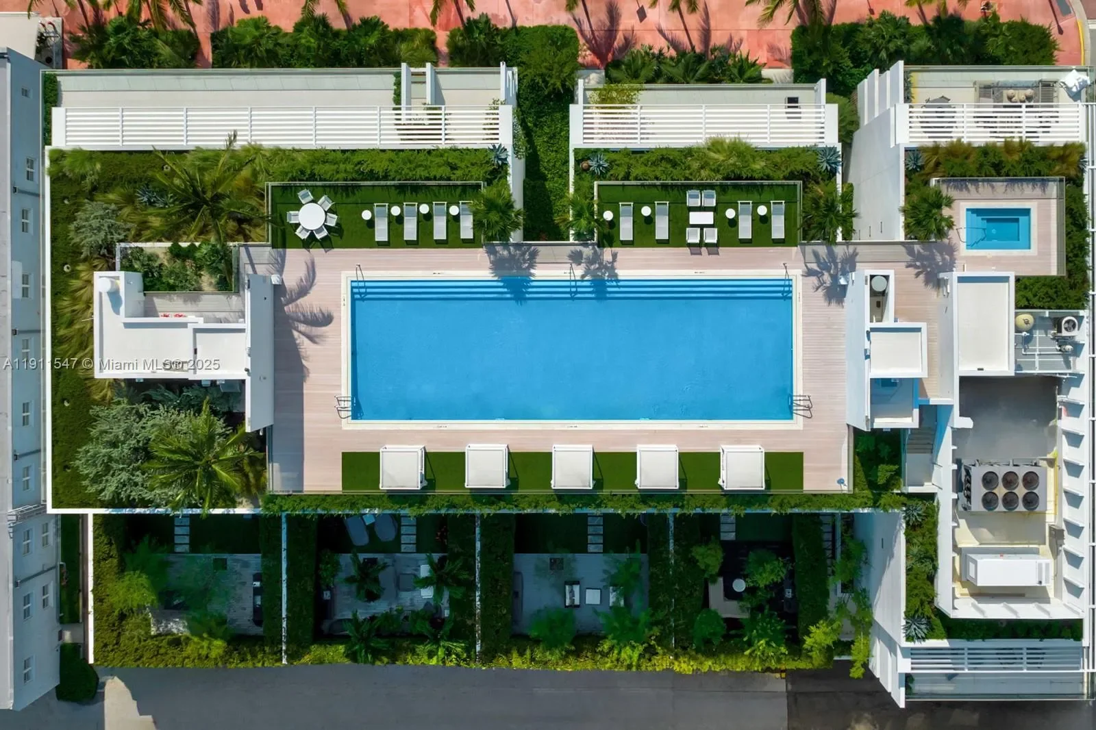 300 Collins Ave PH3, Miami Beach, Florida, United States. - Photo 40