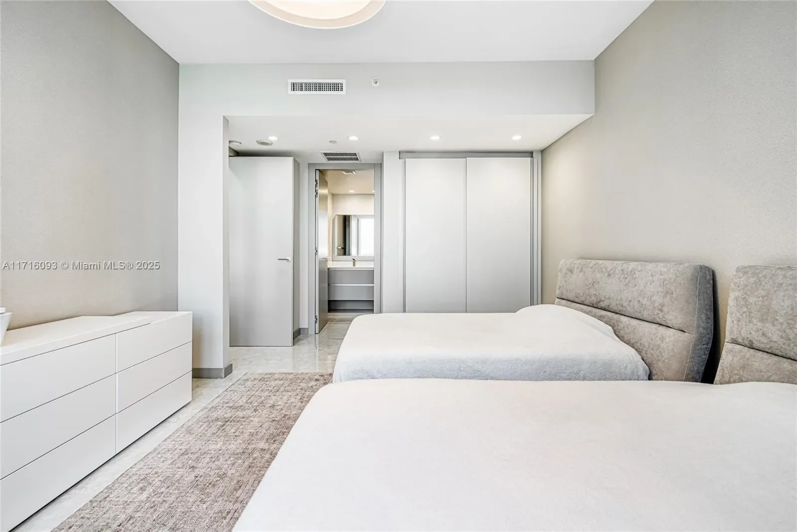 10295 Collins Ave 306, Bal Harbour, Florida, United States. - Photo 9