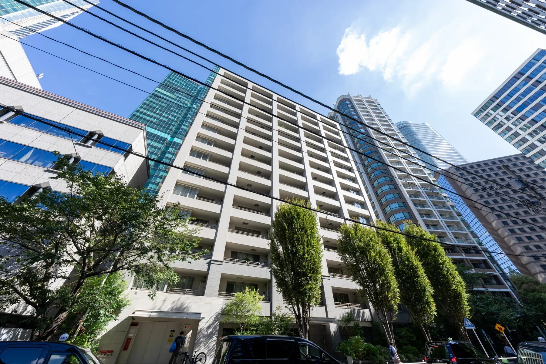 Exterior photo 1