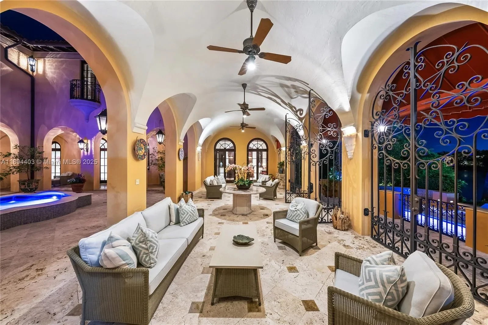 50 Casuarina Concourse, Miami, Florida, United States. - Photo 26