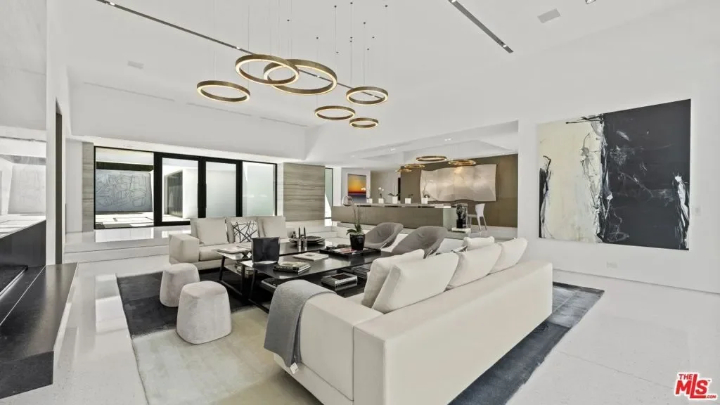 16032 VALLEY VISTA Boulevard, Los Angeles, California, United States. - Photo 9
