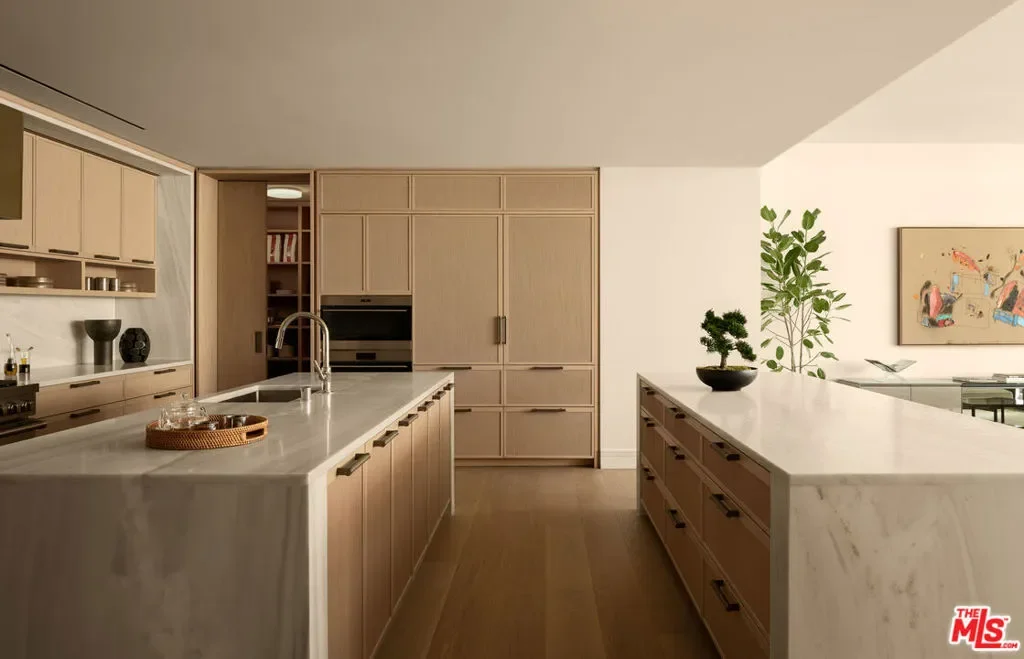 9900 S Santa Monica Boulevard 2D, Beverly Hills, California, United States. - Photo 8