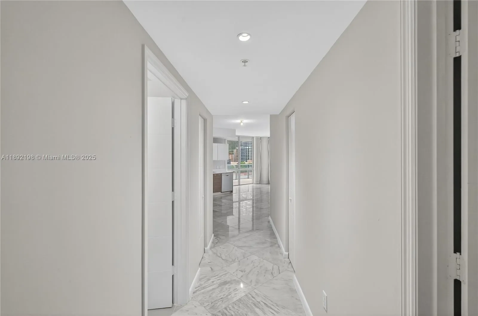1010 SW 2nd Ave 603, Miami, Florida, United States. - Photo 38