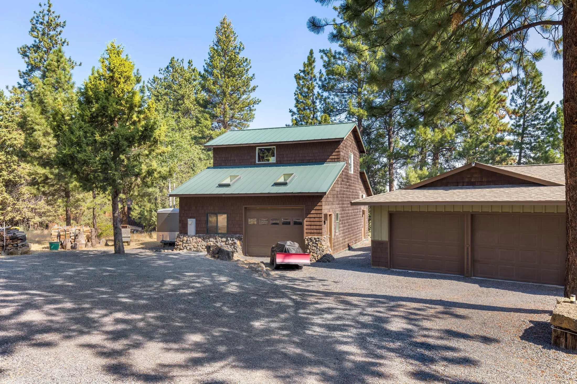 20518 Pine Vista Drive, Bend, Oregon, United States. - Photo 1