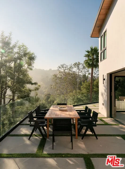 2608 Zorada Drive, Los Angeles, California, United States. - Photo 37