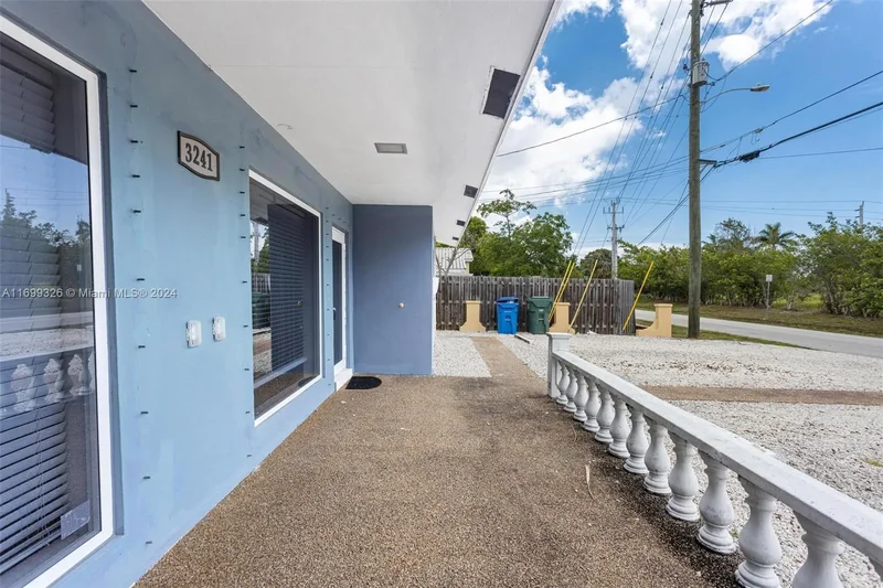 3241 NE 17th Ave, Oakland Park, FL 33334, Oakland Park, Florida, United States. - Photo 36