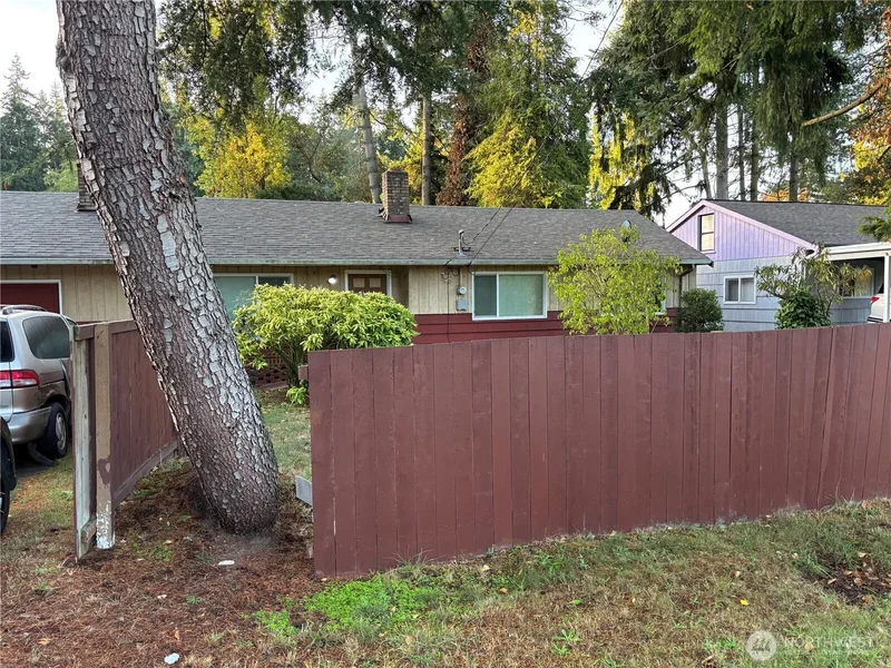 821 195th Street, Shoreline, WA 89155, Lake Forest Park, Washington, United States. - Photo 8