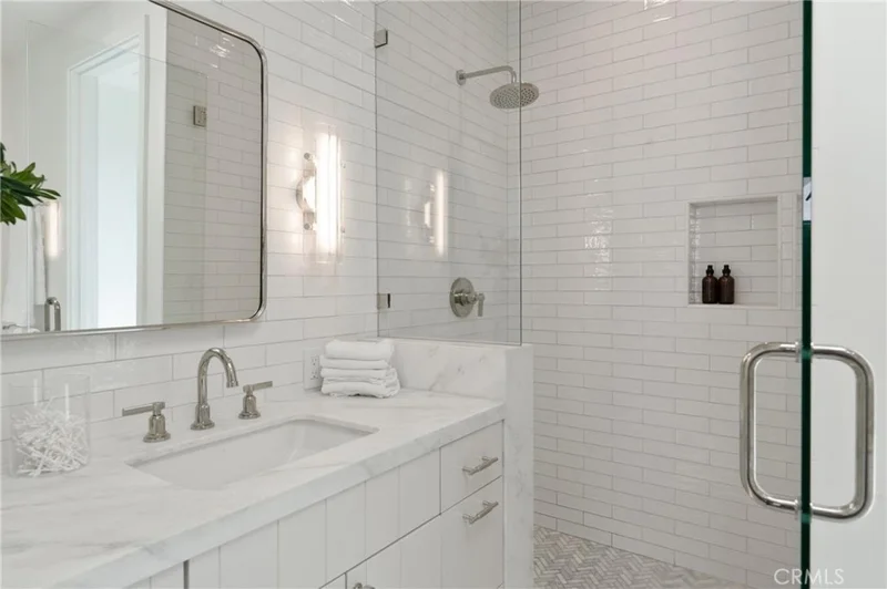 11825 Tennessee Avenue, Los Angeles, California, United States. - Photo 24