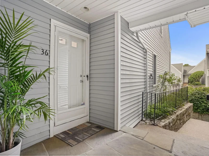 36 Wilton Crest, Wilton, Connecticut, United States. - Photo 2
