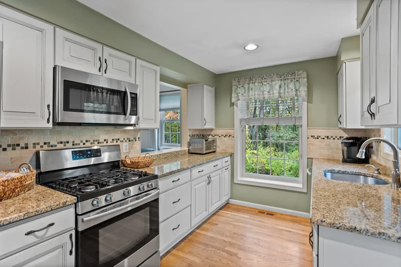 12 Brewster Lane Unit 12, Acton, MA 01720, Acton, Massachusetts, United States. - Photo 20