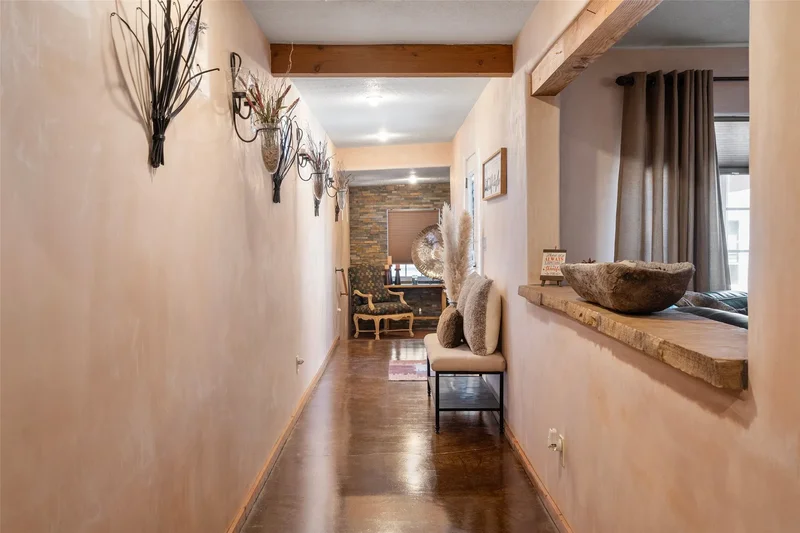 2 Short Road, Santa Fe, NM 87506, Santa Fe, New Mexico, United States. - Photo 37