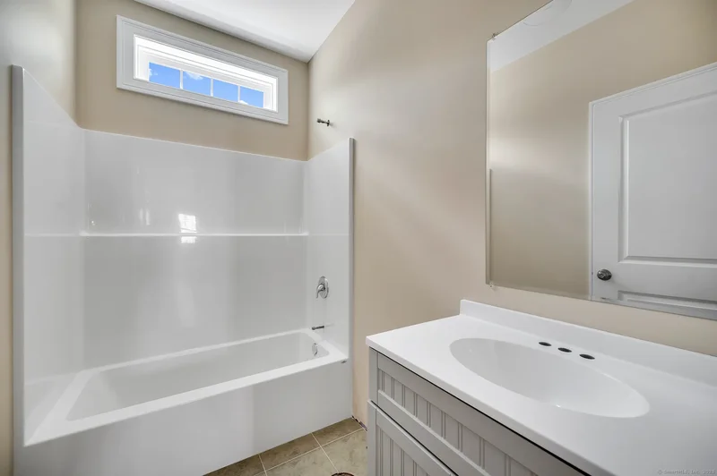 134 Webster Lane #2-15, Middletown, Connecticut, United States. - Photo 12