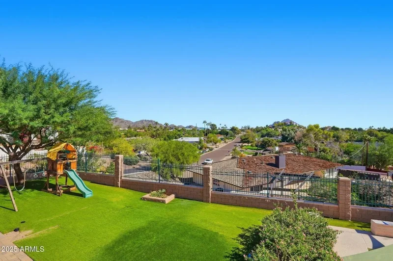 2131 E BETHANY HOME ROAD, Phoenix, Arizona, United States. - Photo 12