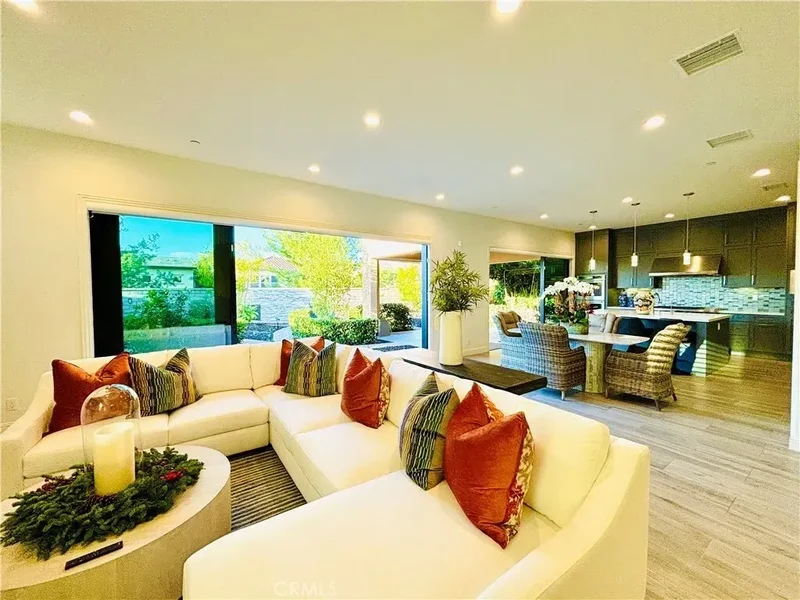 39 Barberry, Lake Forest, California, United States. - Photo 9