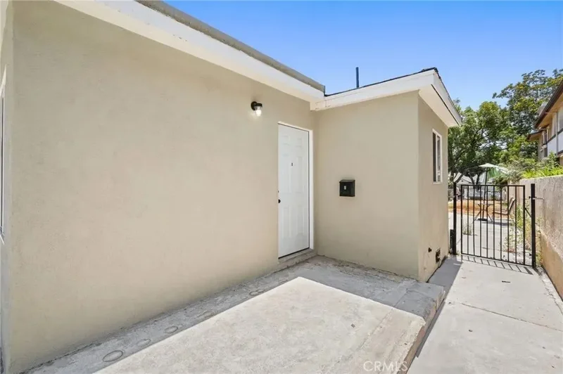 1523 Rock Glen Avenue, Glendale, California, United States. - Photo 17