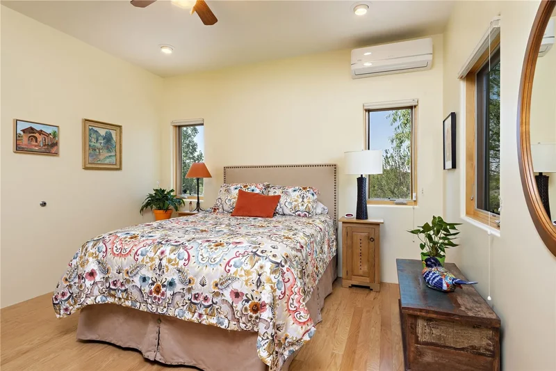 2328 Calle Camarico, Santa Fe, NM 87505, Santa Fe, New Mexico, United States. - Photo 26