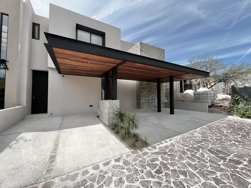 Casa Laja