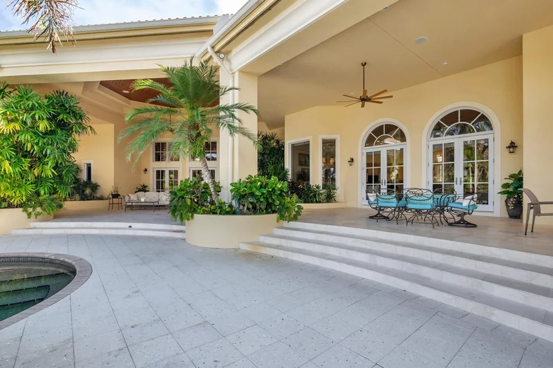 19223 Riverside Drive, Tequesta, Florida, United States. - Photo 46
