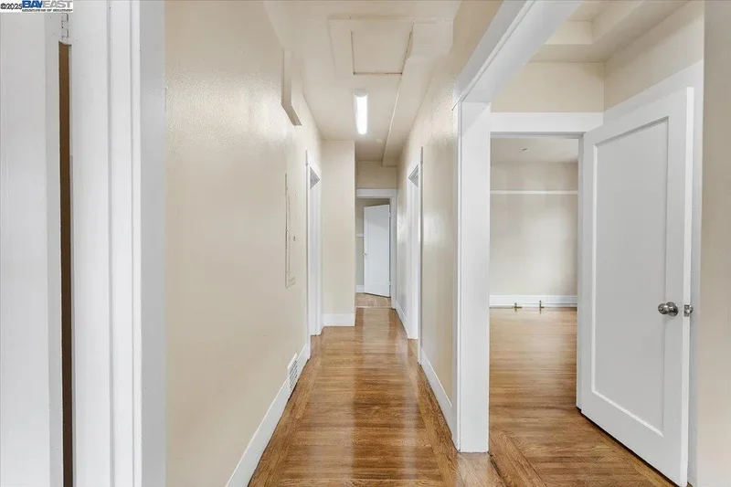 629 Santa Clara Ave., Alameda, California, United States. - Photo 43