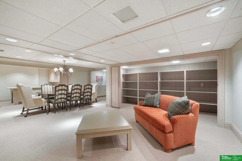 9465 Jackson Circle, Omaha, NE 68114, Omaha, Nebraska, United States. - Photo 13
