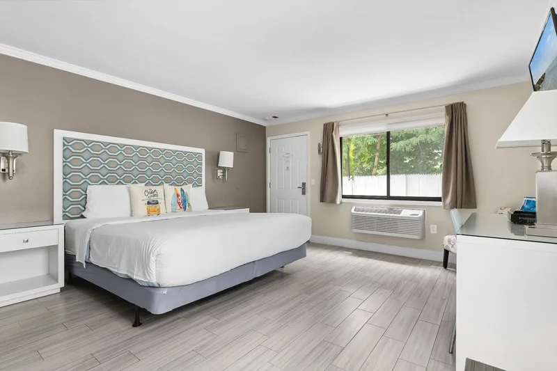 West Tiana Road, Hampton Bays, New York, United States. - Photo 29