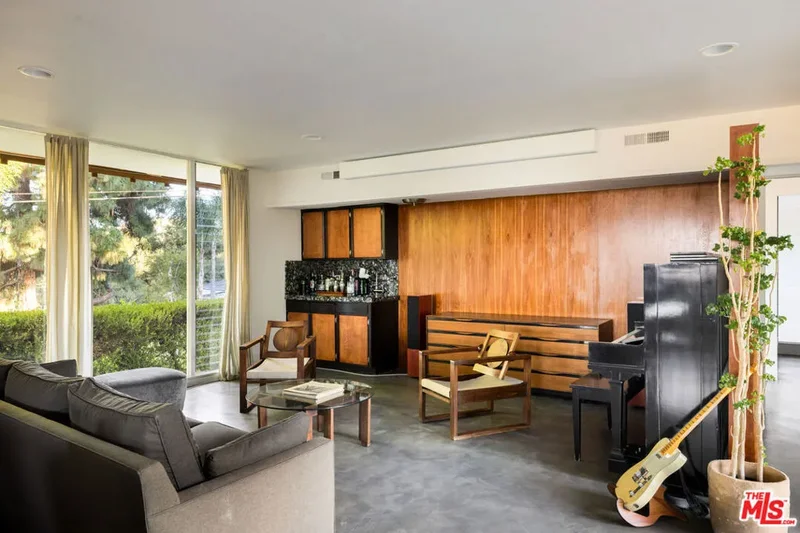 3307 Bonnie Hill Drive, Los Angeles, California, United States. - Photo 23