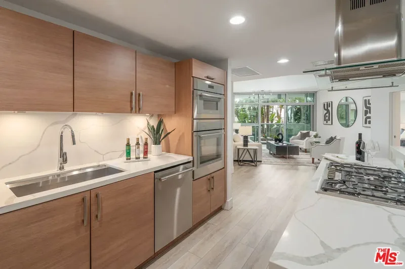 13650 Marina Pointe Drive 403, Marina del Rey, California, United States. - Photo 7