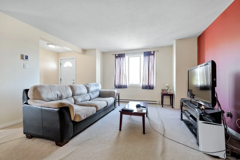 58 Rue de l'Automne, Gatineau, Quebec, Canada. - Photo 24
