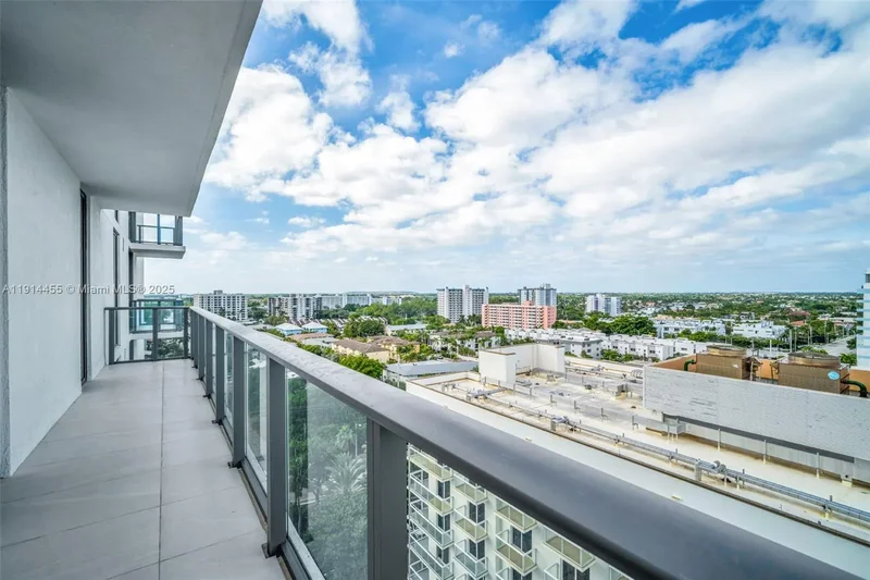 1116 N Ocean Blvd 1106, Hillsboro Beach, Florida, United States. - Photo 46