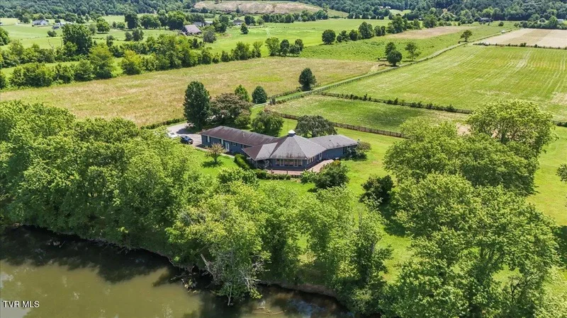 628 Christian Bend Road, Church Hill, TN 37642, Church Hill, Tennessee, United States. - Photo 74