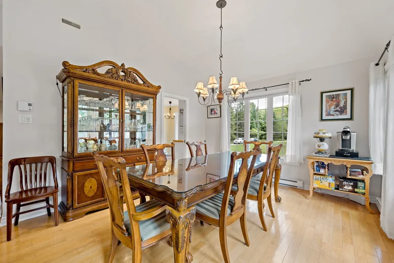 535 Rue …mond, Laurentides, Mont-Tremblant, Quebec, Canada. - Photo 14
