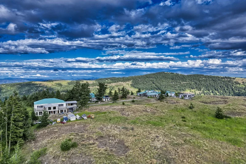 6080 Highway 3, Bridesville, BC V0H 1Y0, Bridesville, British Columbia, Canada. - Photo 17