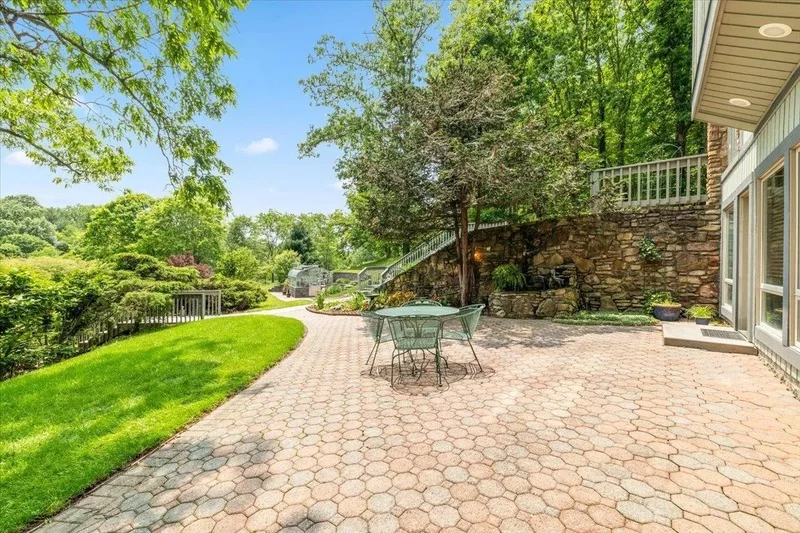 701 Bishop Road, Blacksburg, VA 24060, Blacksburg, Virginia, United States. - Photo 51