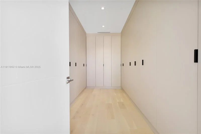 5630 Pine Tree Dr, Miami Beach, Florida, United States. - Photo 29