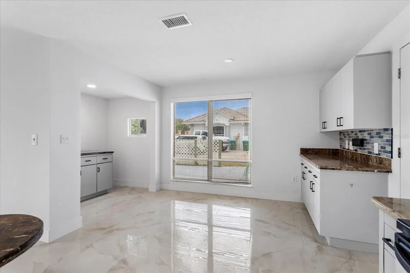 807 W CENTRAL BOULEVARD, CAPE CANAVERAL, FL 32920, Cape Canaveral, Florida, United States. - Photo 14