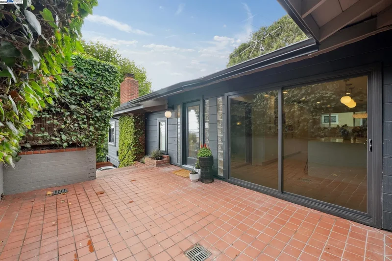 201 Amherst Ave, Berkeley, California, United States. - Photo 51