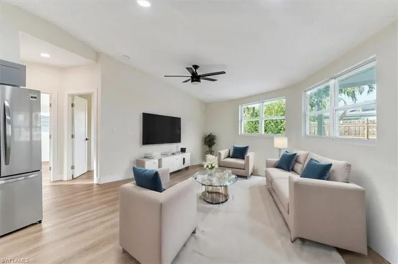 190 Tarpon RD, Fort Myers Beach, Florida, United States. - Photo 3