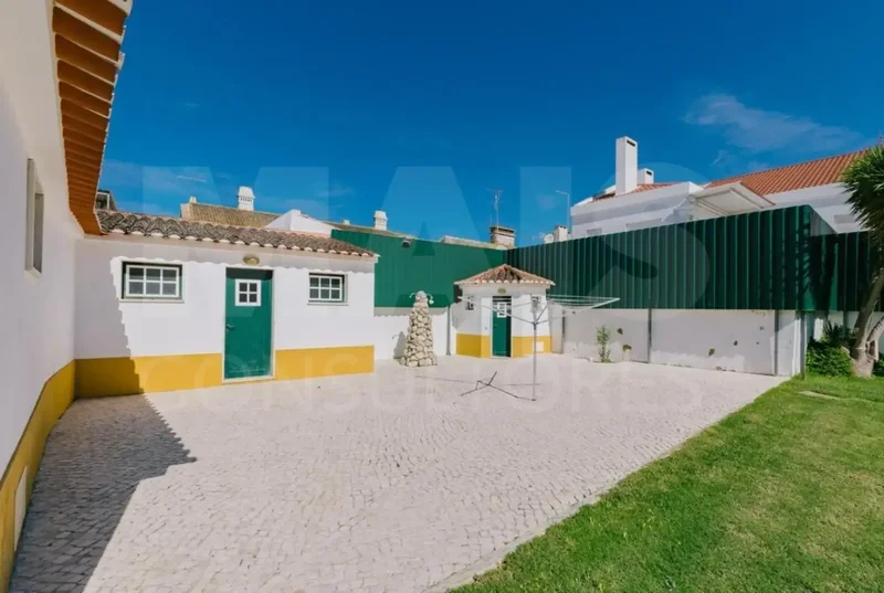 Benavente, Santarem District, Portugal. - Photo 11