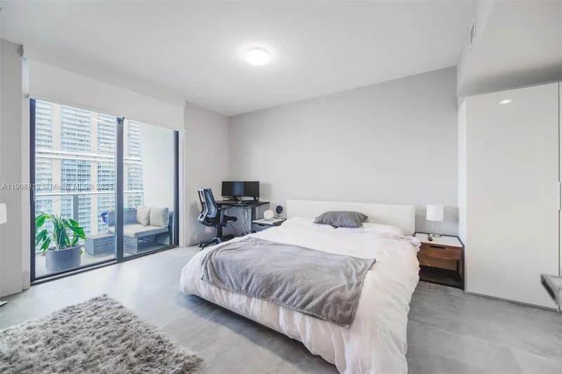 1010 Brickell Av, Miami, Florida, United States. - Photo 4