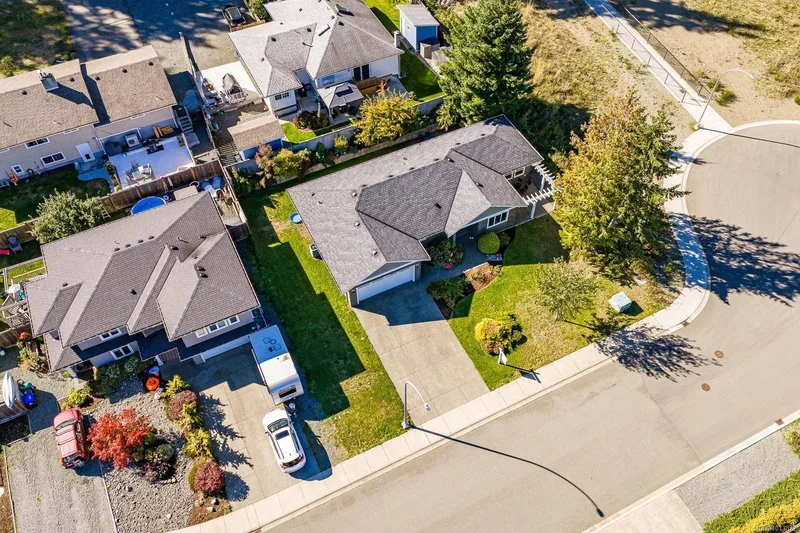 2065 Morello Pl, Courtenay, British Columbia, Canada. - Photo 6