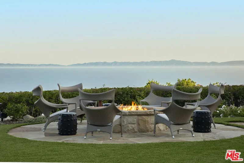 1196 E Mountain Drive, Montecito, California, United States. - Photo 4