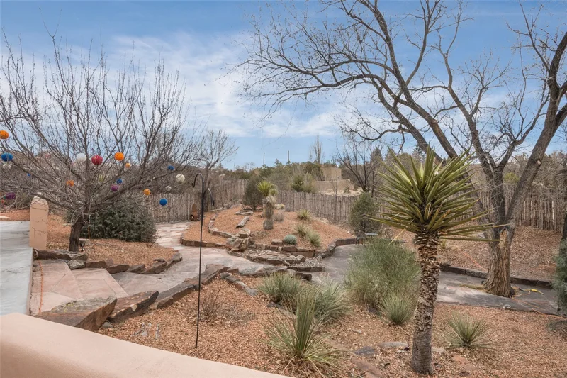 114-B Valencia Road, Santa Fe, NM 87505, Santa Fe, New Mexico, United States. - Photo 23